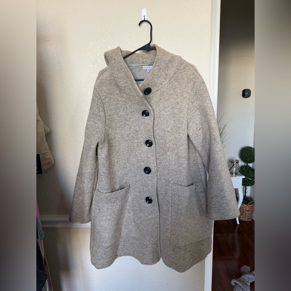 Cozy Hooded Wool-Blend Button Coat in Heather Taupe size 38 Charlotte & Louis